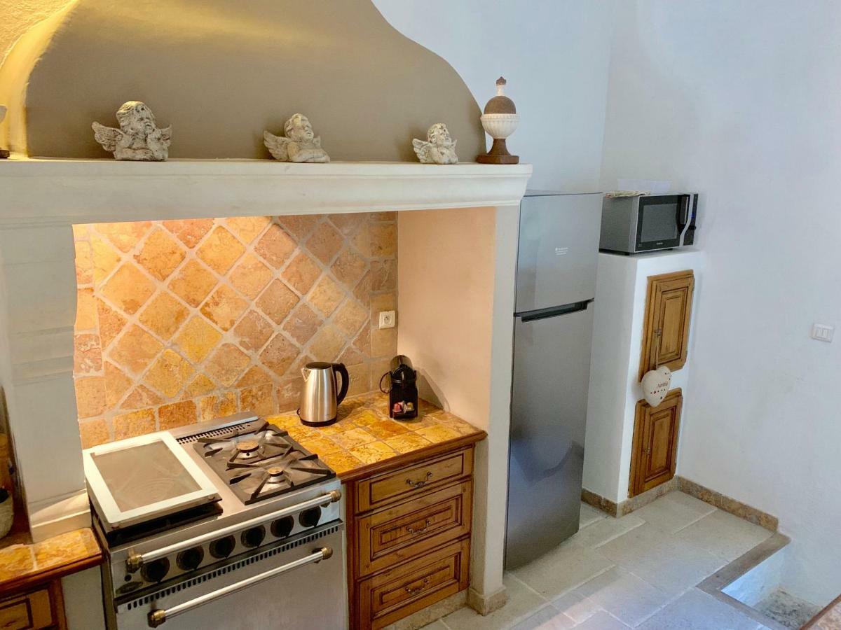 Holiday home Authentique Bijou Coeur D'orange A 2 Pas Du Theatre Antique!